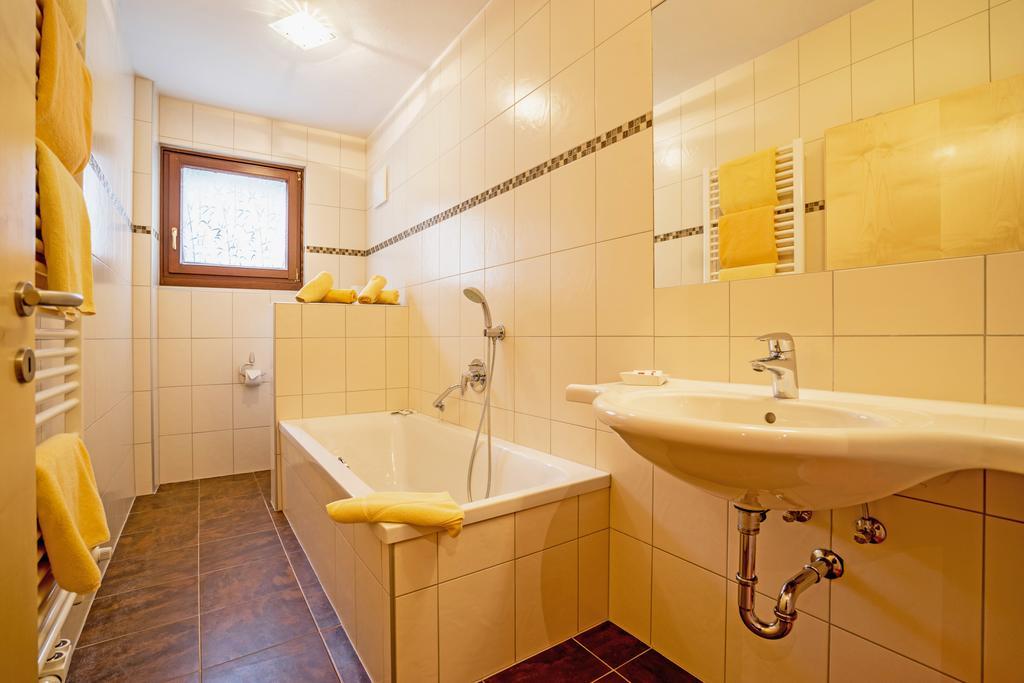 Haus Stampfer Hotel Weissensee Room photo