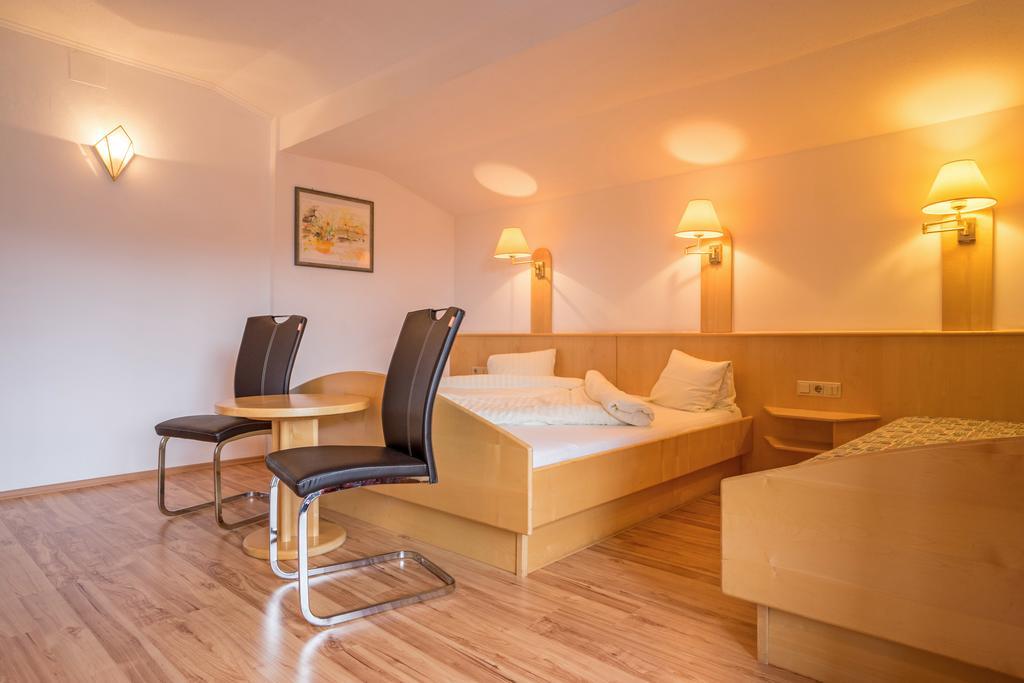 Haus Stampfer Hotel Weissensee Exterior photo