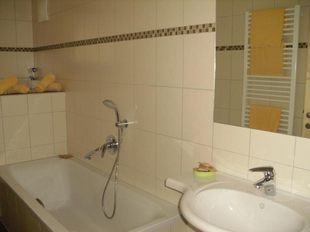Haus Stampfer Hotel Weissensee Room photo